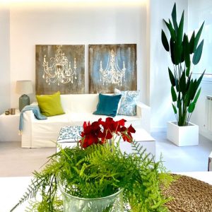 heliconia artificial en diseño de interiores