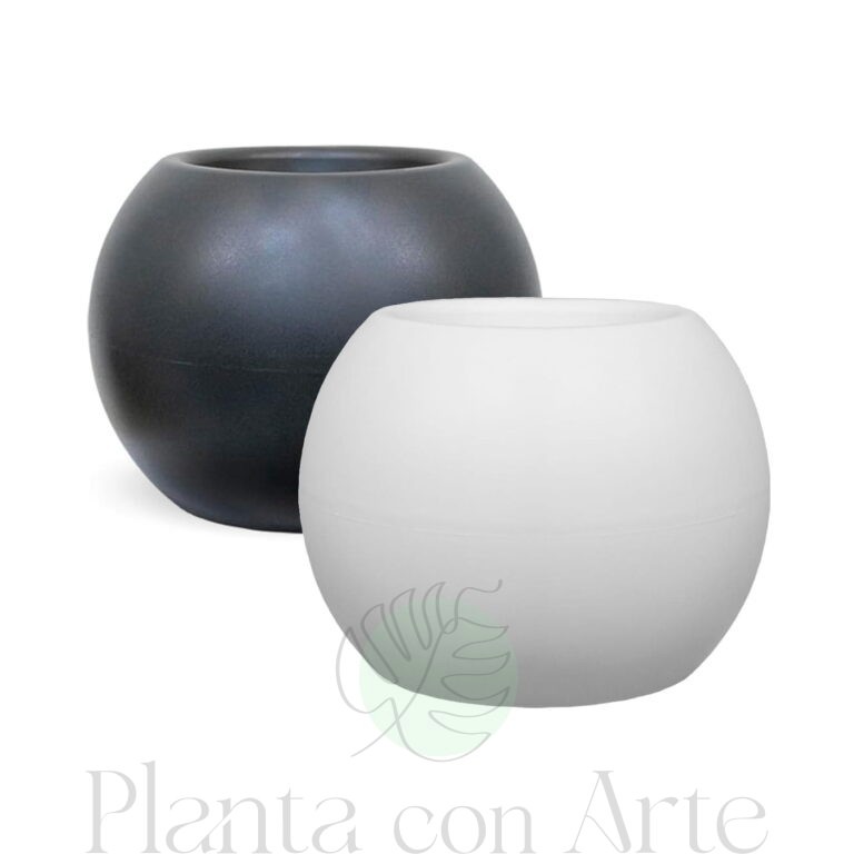 Jardinera esférica DECOESFERA en blanco y negro, fabricada en resina de alta resistencia, válida para interior y exterior.
